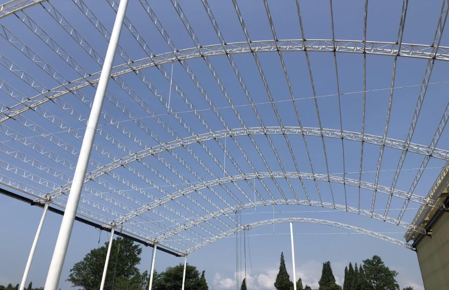 四川洪雅县职业技术学校室内篮球